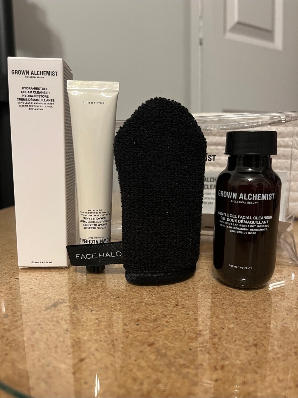 Grown Alchemist Men’s Cleanser Set with Black Exfoliating Mitt and White Tube